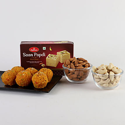 Sweets and Dry Fruits Hamper with Soan Papdi